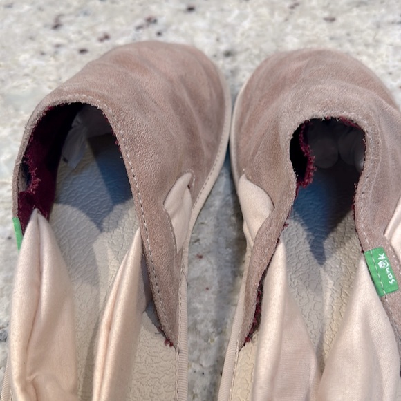 Sanuk slip ons - 9 - Picture 3 of 3